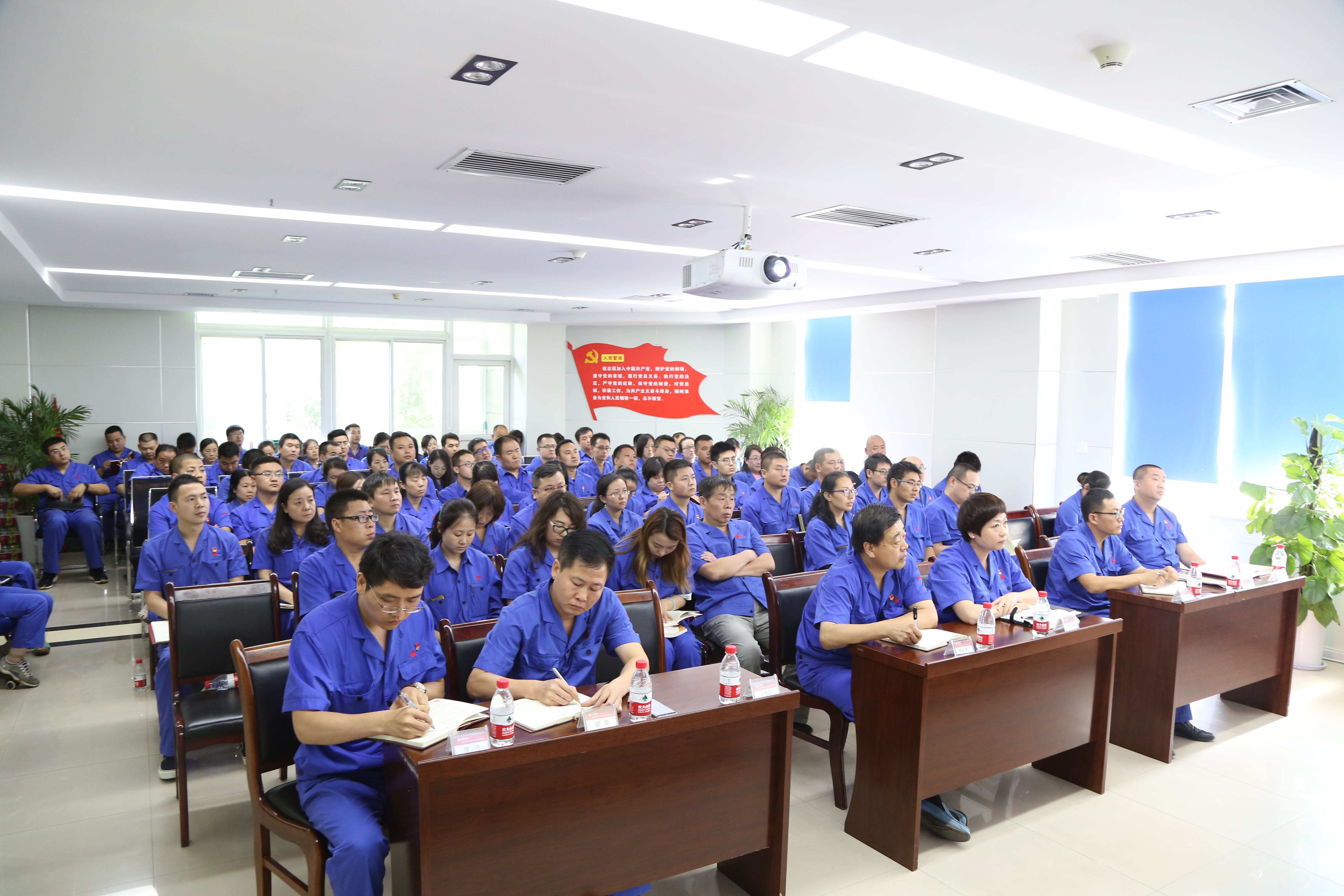 微信图片_20180621150654.jpg